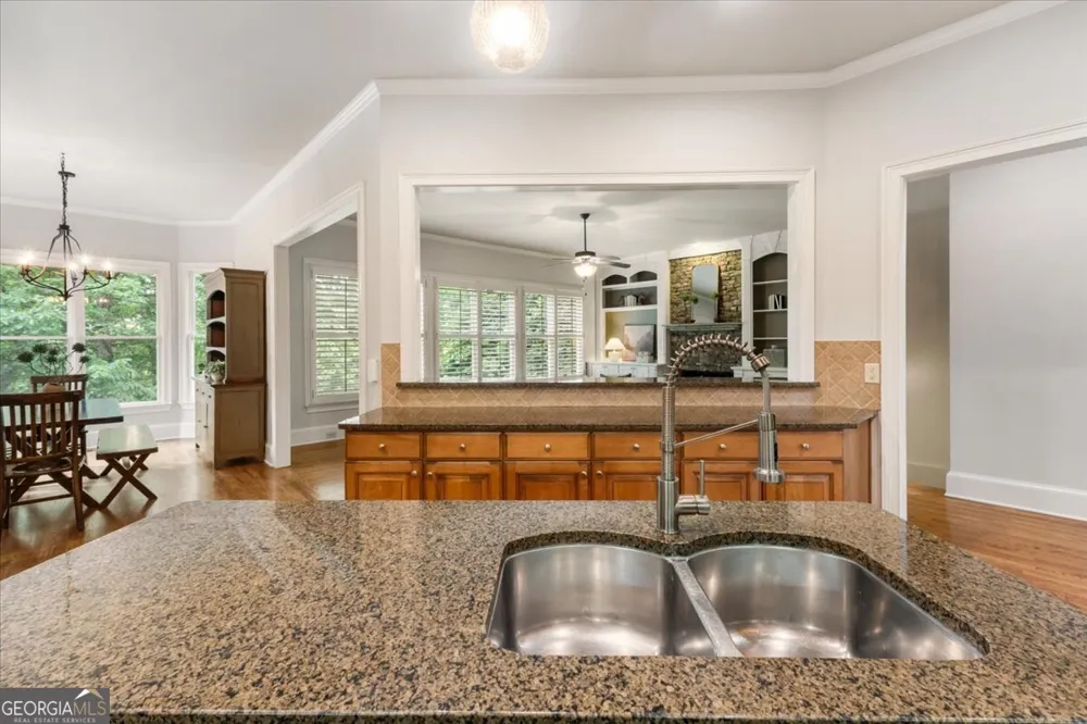 525 Big Bend TRL Sugar Hill, GA 30518
