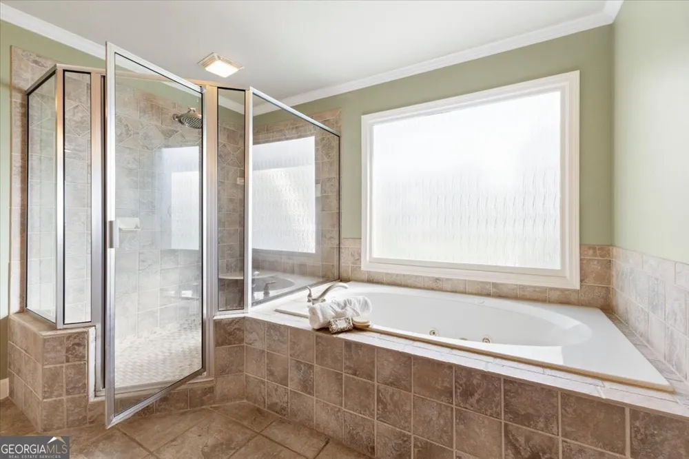 525 Big Bend TRL Sugar Hill, GA 30518