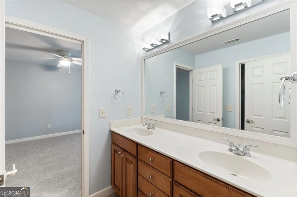 525 Big Bend TRL Sugar Hill, GA 30518