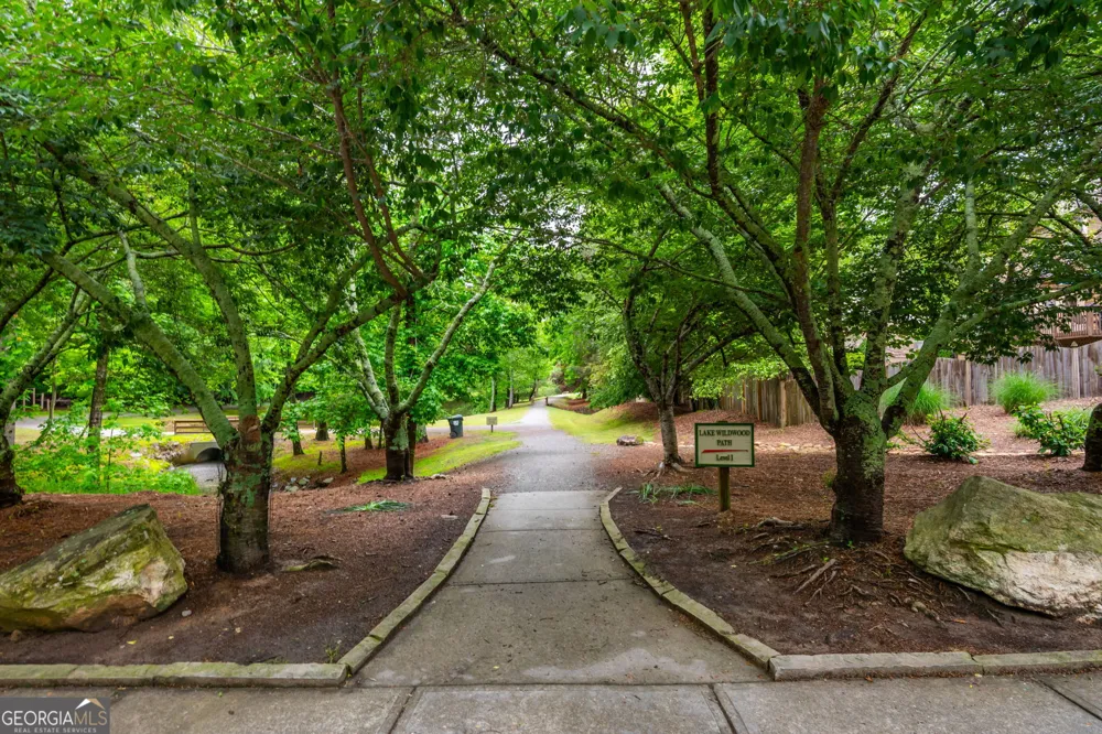 525 Big Bend TRL Sugar Hill, GA 30518