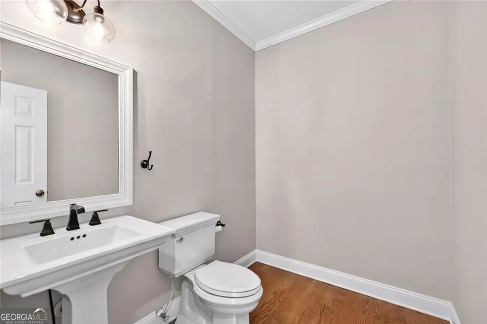 2090 Double Creek LN Alpharetta, GA 30004