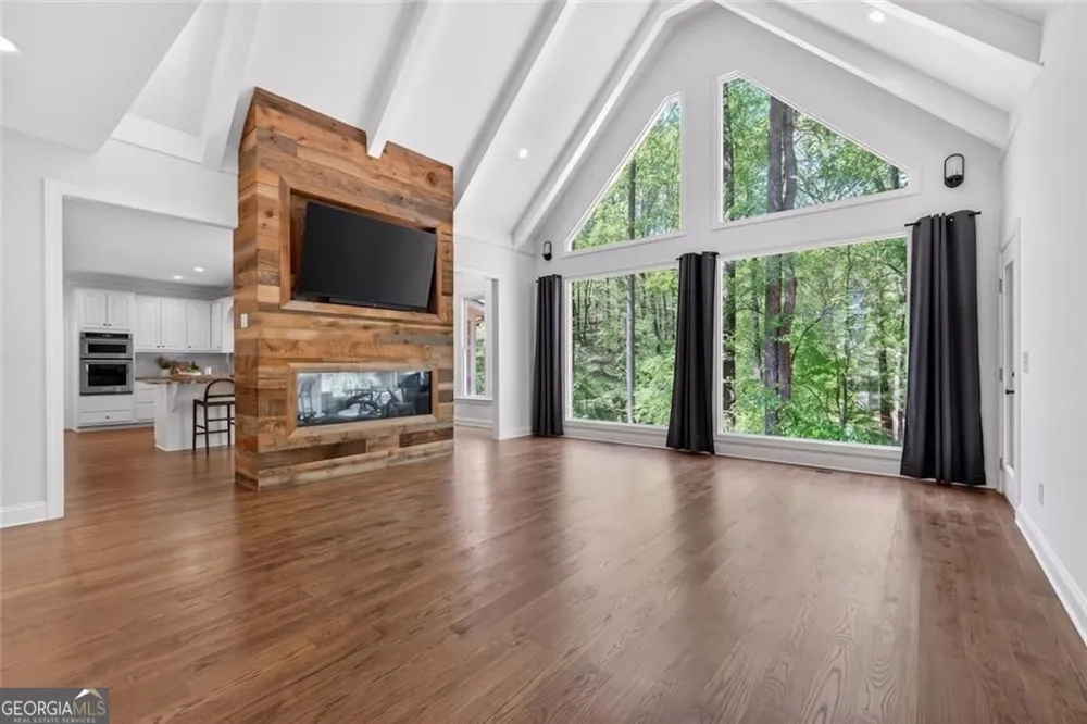 2090 Double Creek LN Alpharetta, GA 30004