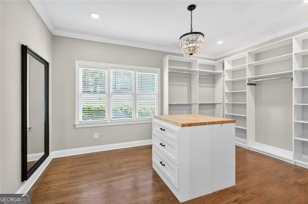 2090 Double Creek LN Alpharetta, GA 30004
