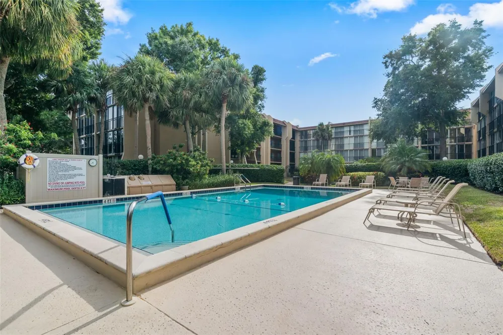 90 HIGHLAND AVENUE S #402 Tarpon Springs, FL 34689