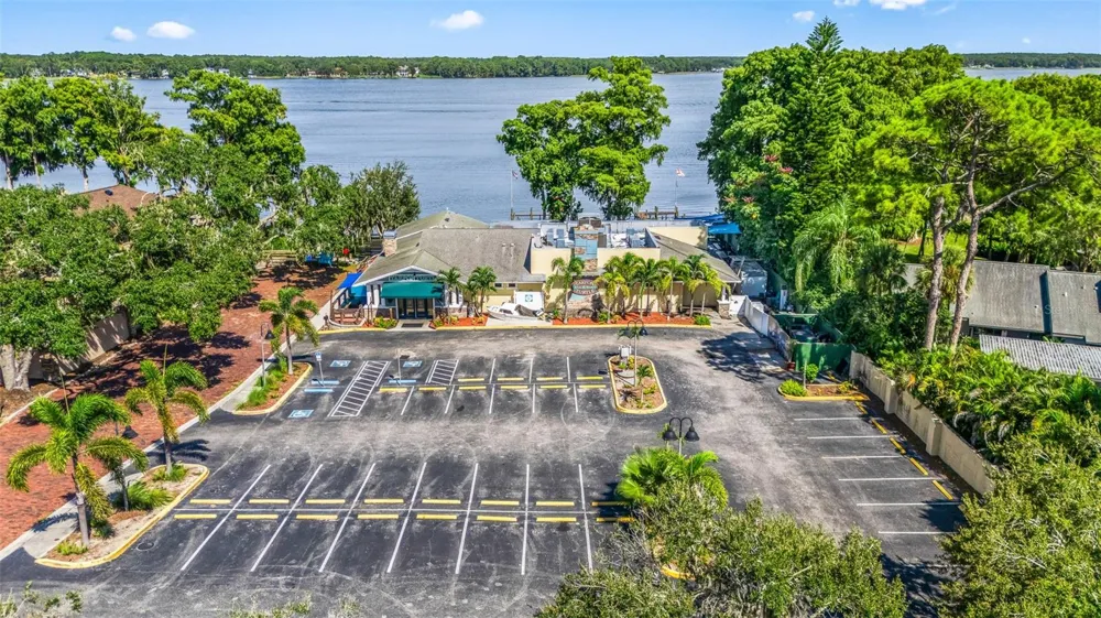90 HIGHLAND AVENUE S #402 Tarpon Springs, FL 34689