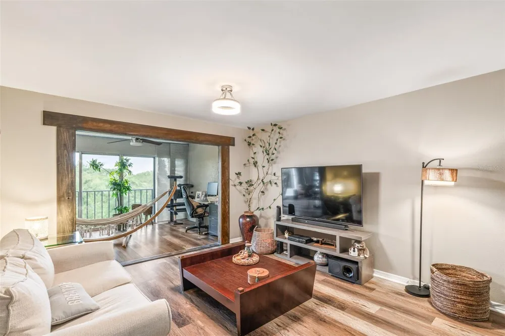 90 HIGHLAND AVENUE S #402 Tarpon Springs, FL 34689