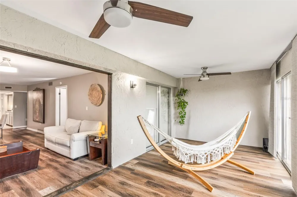 90 HIGHLAND AVENUE S #402 Tarpon Springs, FL 34689