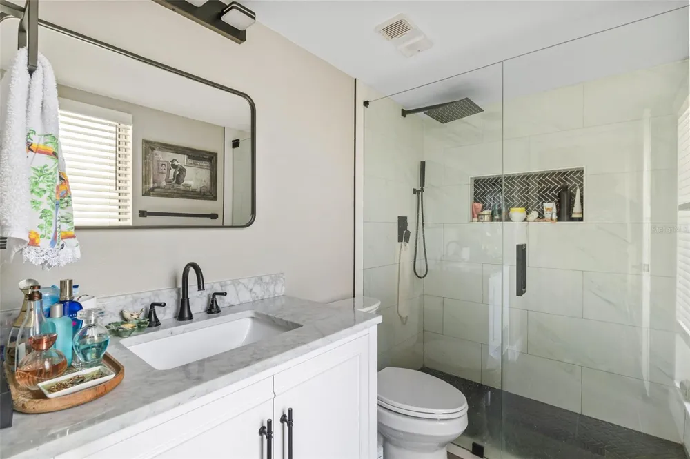 90 HIGHLAND AVENUE S #402 Tarpon Springs, FL 34689