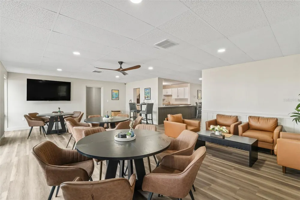 90 HIGHLAND AVENUE S #402 Tarpon Springs, FL 34689