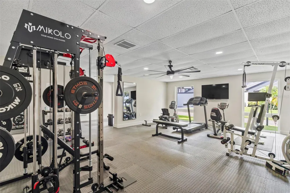90 HIGHLAND AVENUE S #402 Tarpon Springs, FL 34689