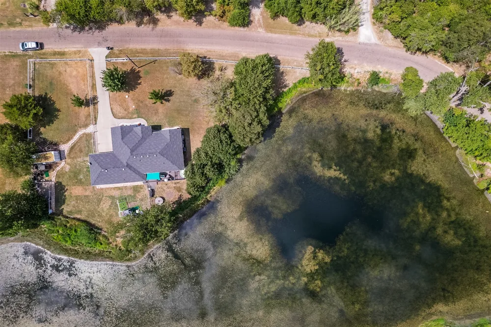 161 Laurie Lane Waxahachie, TX 75165