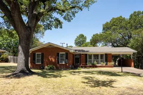 3807 Huaco Lane