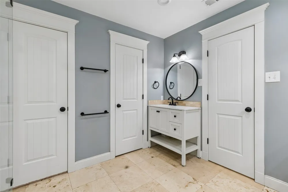 160 Cedarcrest Lane Double Oak, TX 75077