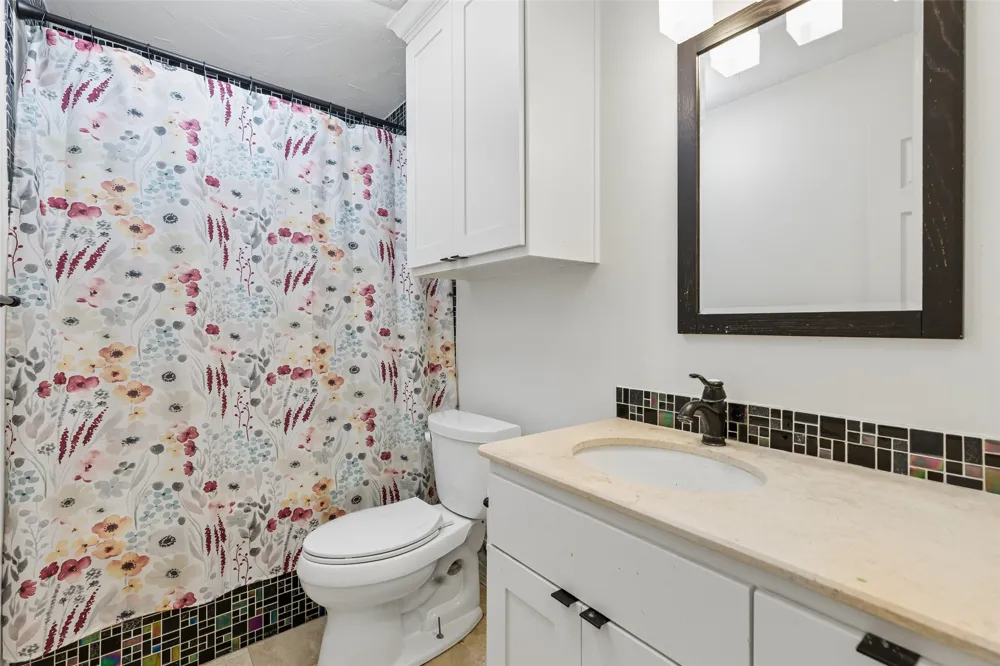 160 Cedarcrest Lane Double Oak, TX 75077
