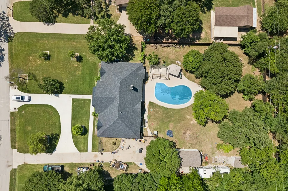 160 Cedarcrest Lane Double Oak, TX 75077