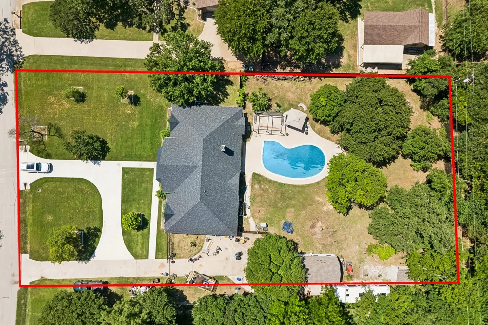 160 Cedarcrest Lane Double Oak, TX 75077