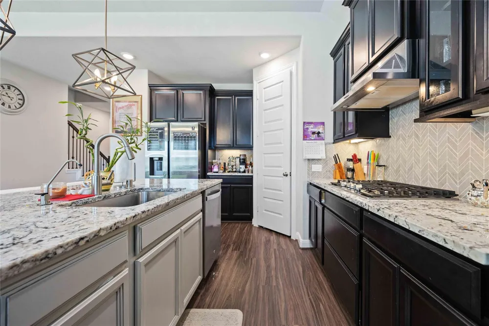 21403 Hartwig Court Tomball, TX 77375