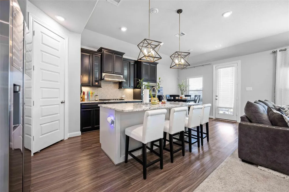 21403 Hartwig Court Tomball, TX 77375