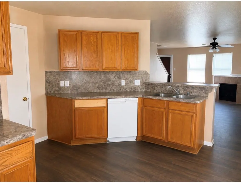 1410 Seafield Drive Channelview, TX 77530
