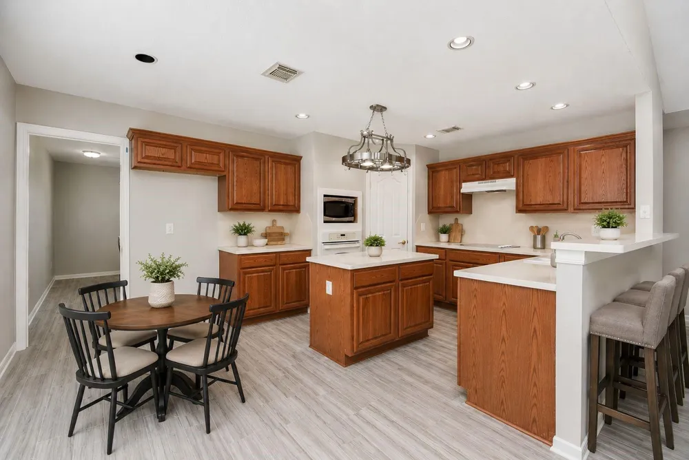 2214 Meadows Boulevard League City, TX 77573
