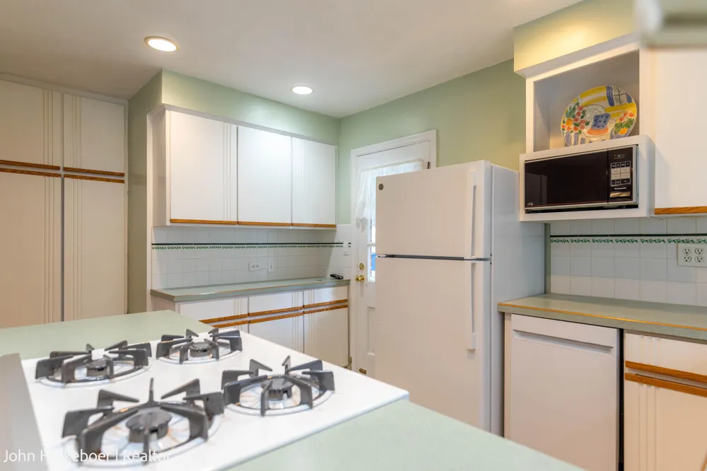 2226 College Avenue SE Grand Rapids, MI 49507