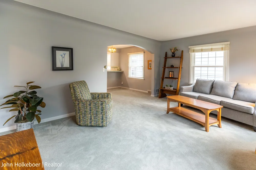 2226 College Avenue SE Grand Rapids, MI 49507