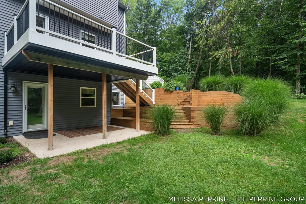 12125 Cherry Creek Ridge NE Lowell, MI 49331