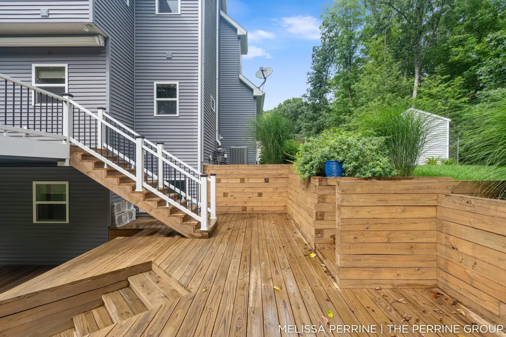 12125 Cherry Creek Ridge NE Lowell, MI 49331