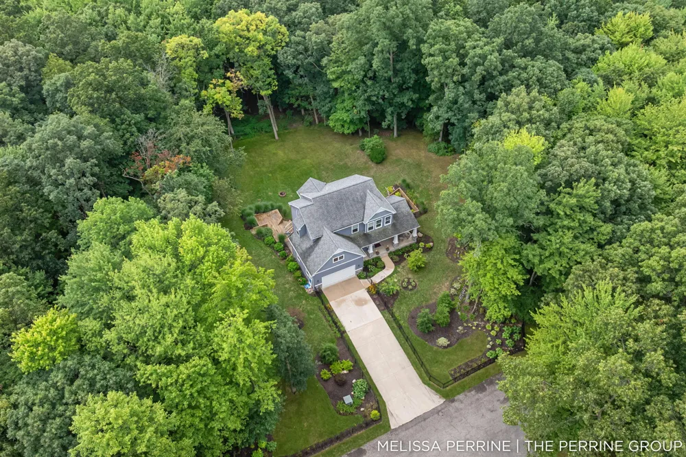 12125 Cherry Creek Ridge NE Lowell, MI 49331