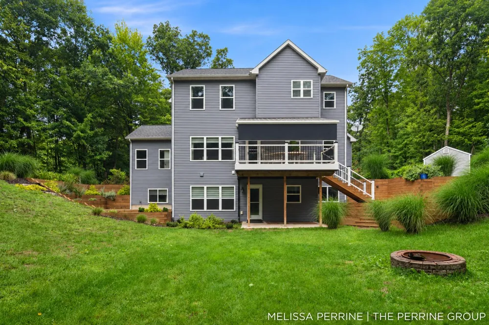 12125 Cherry Creek Ridge NE Lowell, MI 49331