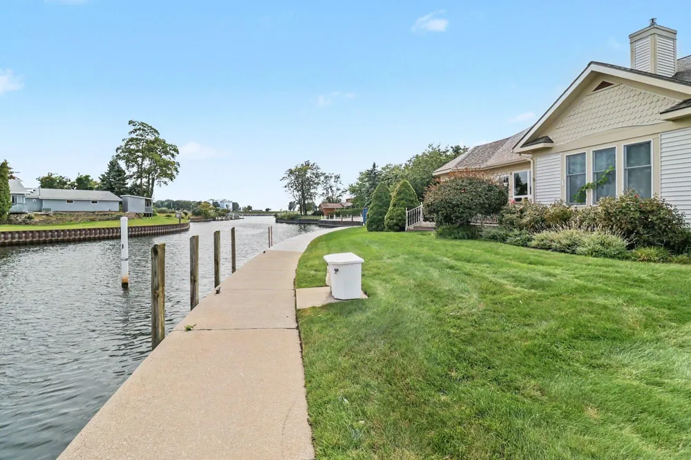 1 Harbor Point Lane Manistee, MI 49660