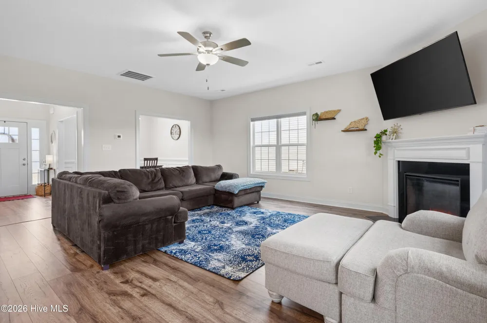 1818 Olde Towne Pointe Boulevard Jacksonville, NC 28546