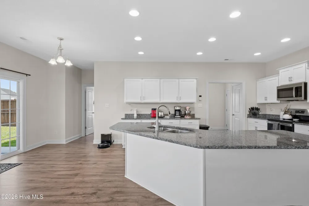 1818 Olde Towne Pointe Boulevard Jacksonville, NC 28546