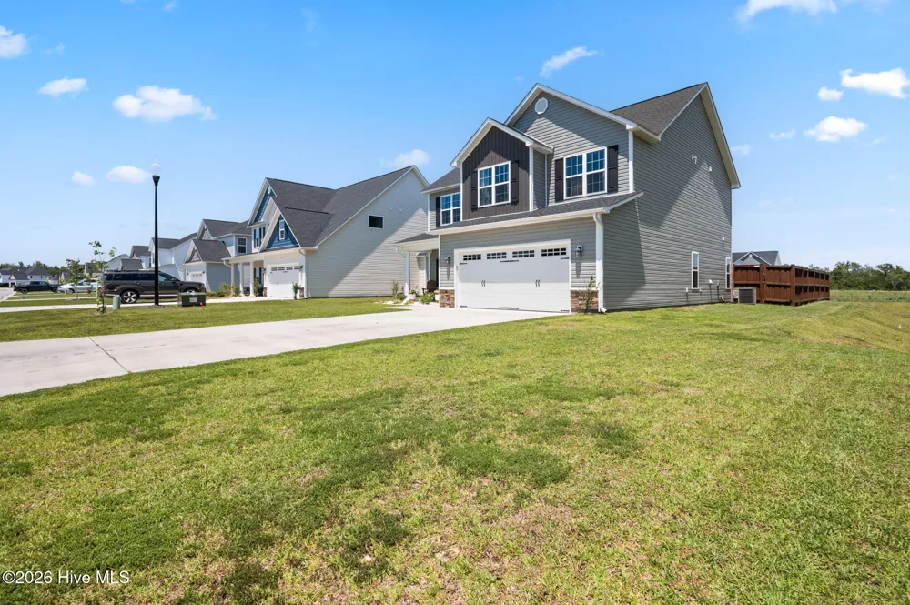 1818 Olde Towne Pointe Boulevard Jacksonville, NC 28546