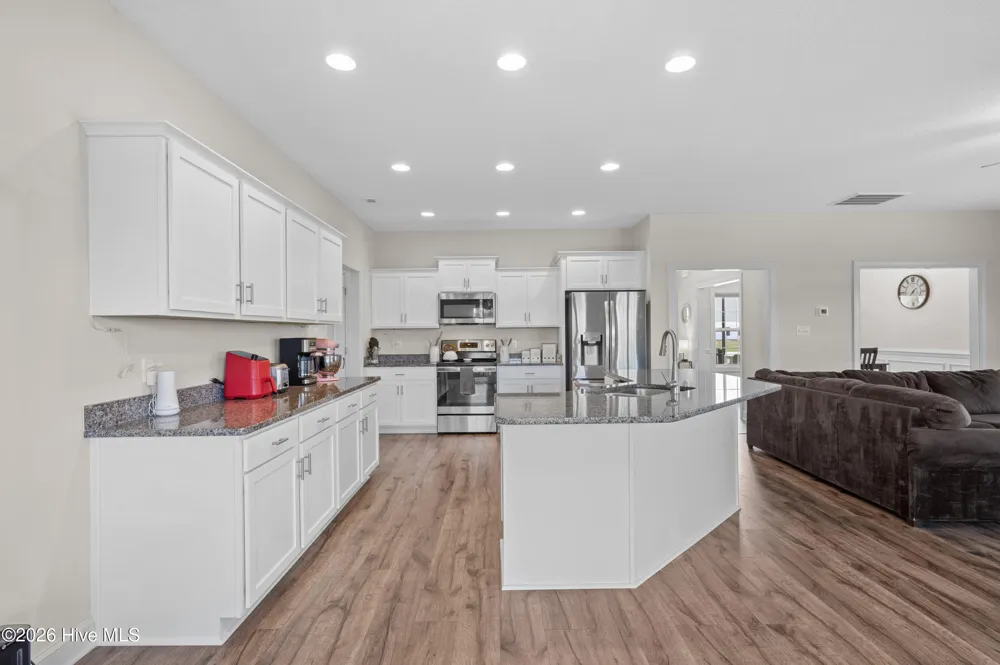 1818 Olde Towne Pointe Boulevard Jacksonville, NC 28546