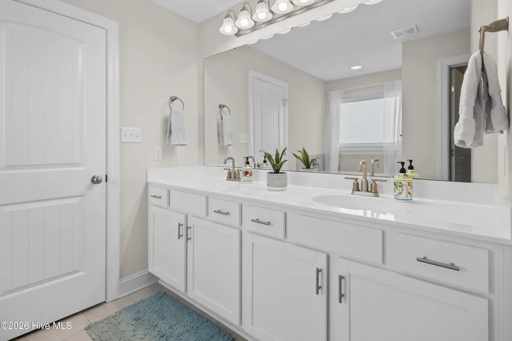 1818 Olde Towne Pointe Boulevard Jacksonville, NC 28546