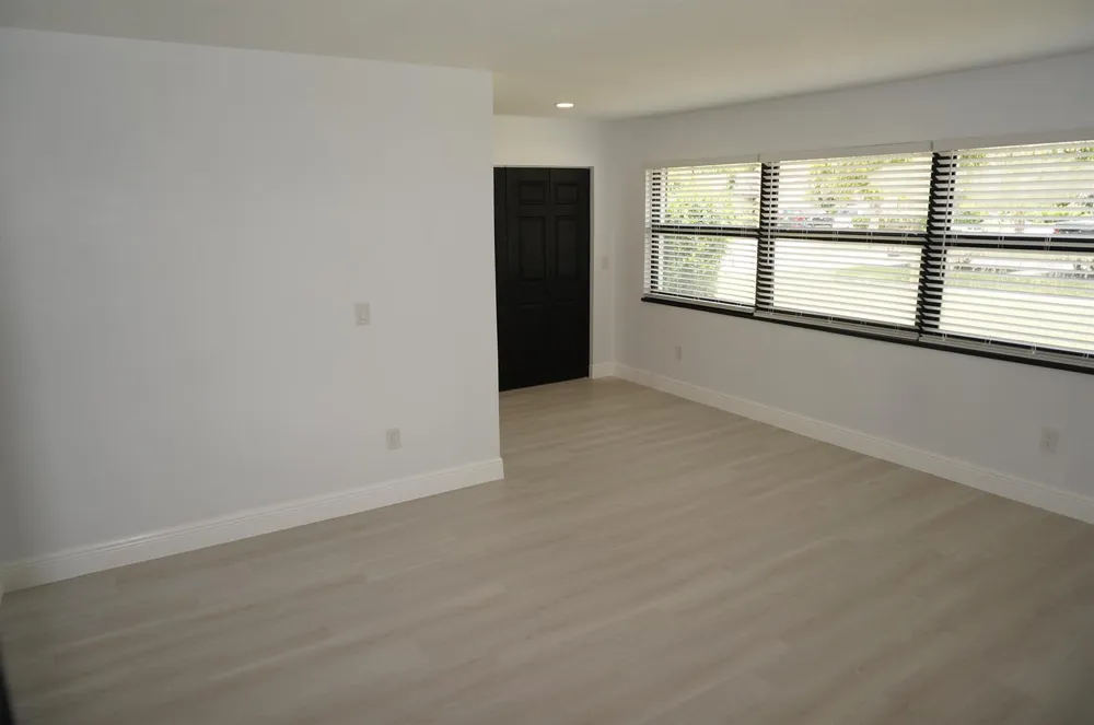 1513 39TH STREET West Palm Beach, FL 33407