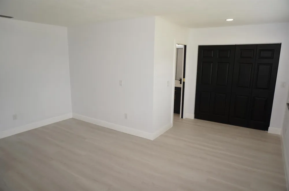 1513 39TH STREET West Palm Beach, FL 33407