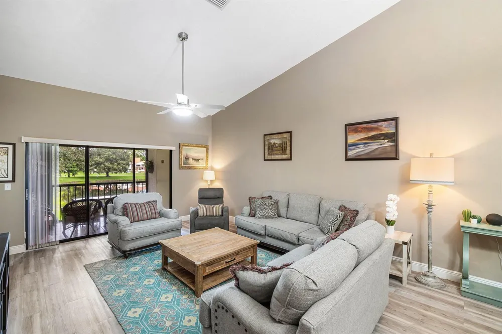 9729 SILLS DRIVE E #201 Boynton Beach, FL 33437