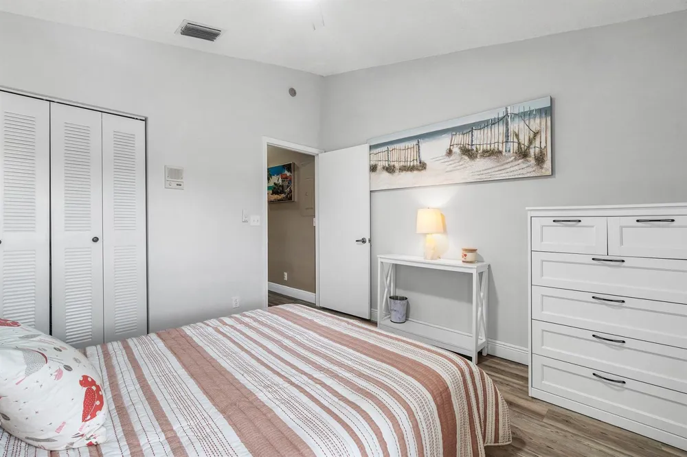 9729 SILLS DRIVE E #201 Boynton Beach, FL 33437