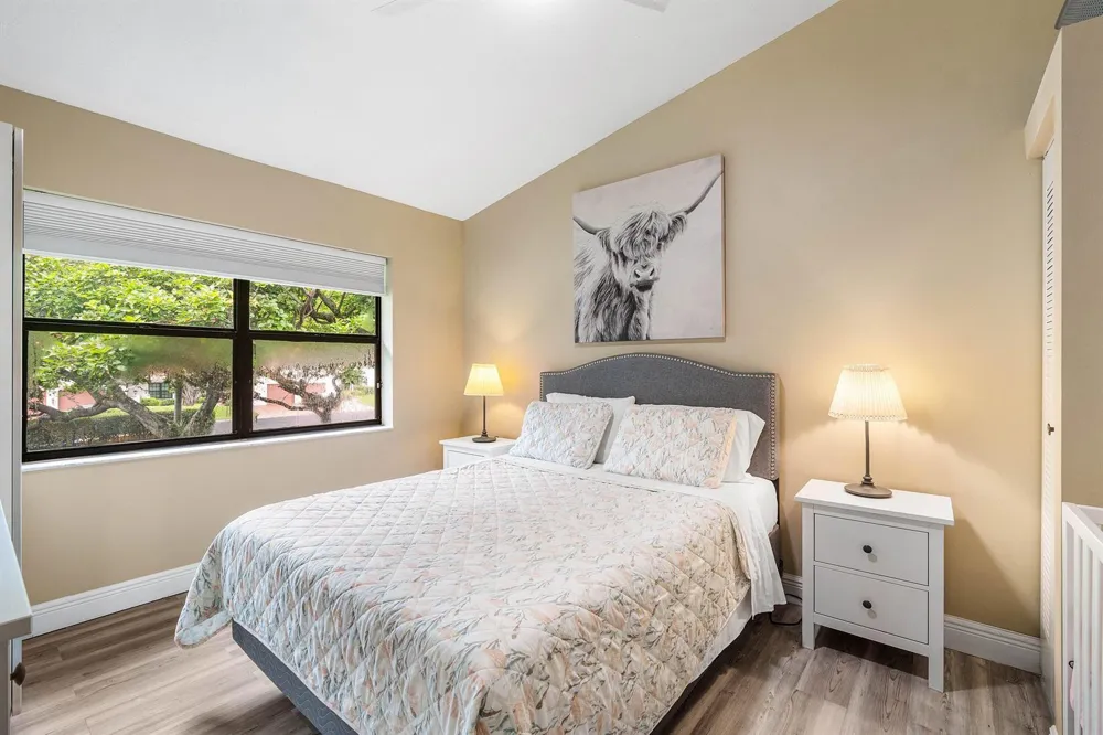 9729 SILLS DRIVE E #201 Boynton Beach, FL 33437