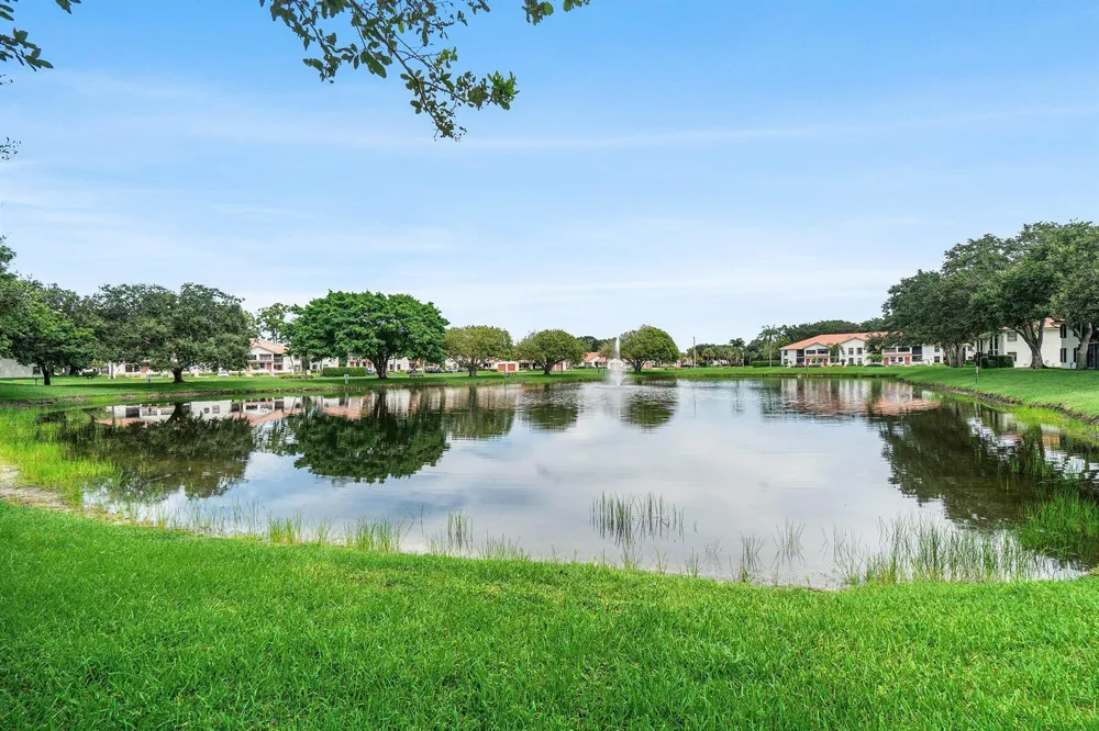 9729 SILLS DRIVE E #201 Boynton Beach, FL 33437