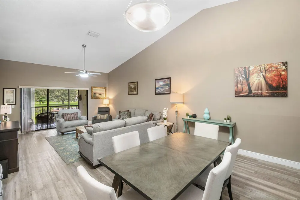 9729 SILLS DRIVE E #201 Boynton Beach, FL 33437