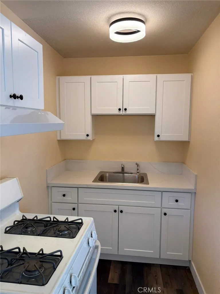 2325 Verde Bakersfield, CA 93304