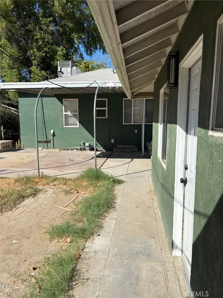 2325 Verde Bakersfield, CA 93304