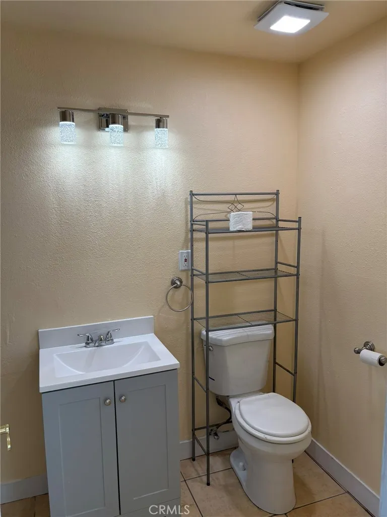 2325 Verde Bakersfield, CA 93304