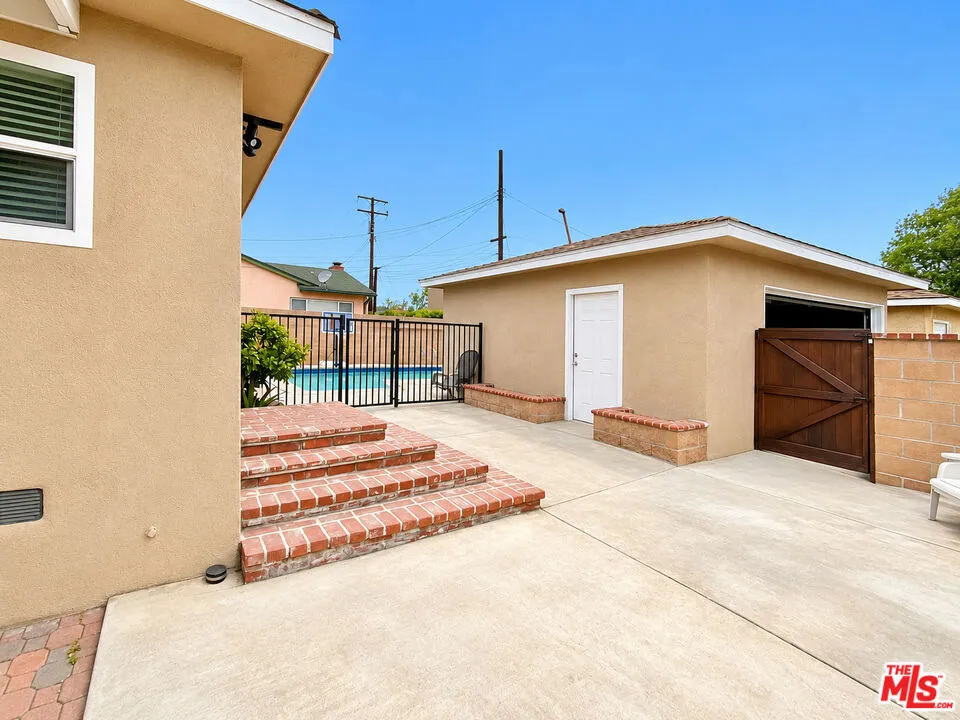 18515 Doty Avenue Torrance, CA 90504