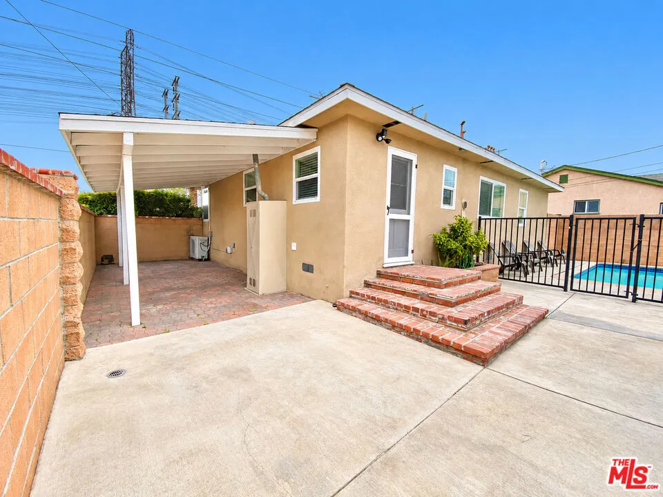 18515 Doty Avenue Torrance, CA 90504