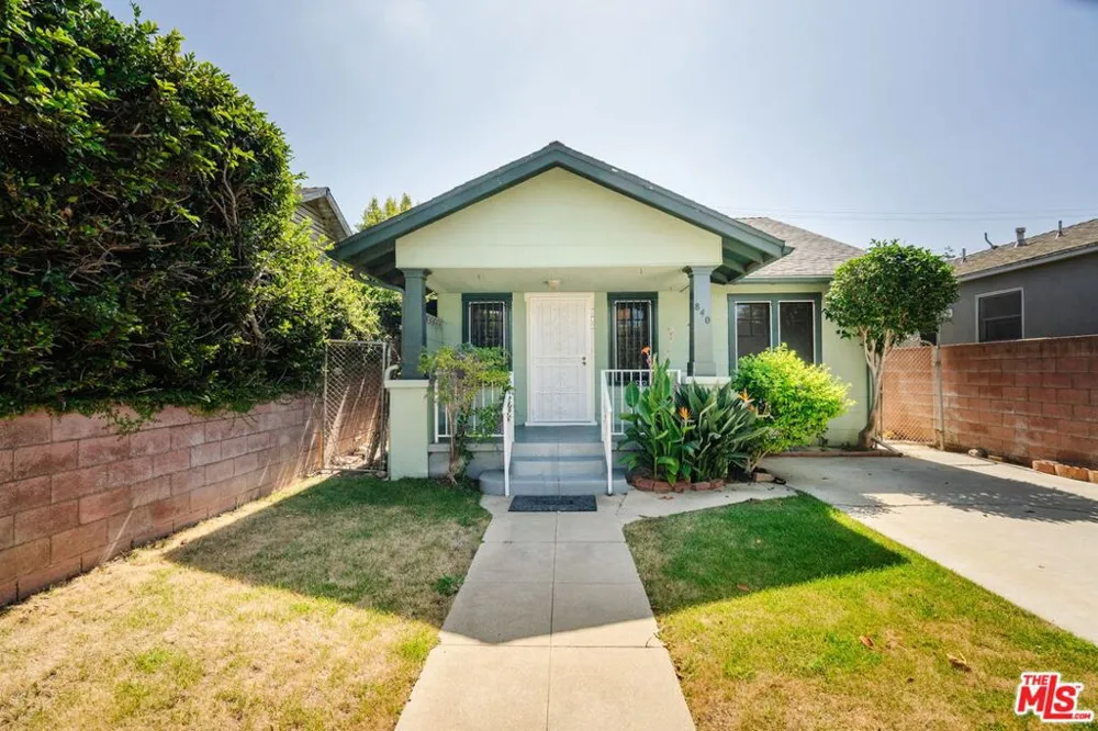 840 Milwood Avenue Los Angeles, CA 90291