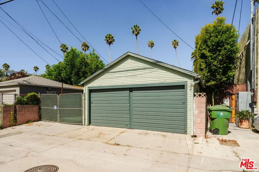 840 Milwood Avenue Los Angeles, CA 90291